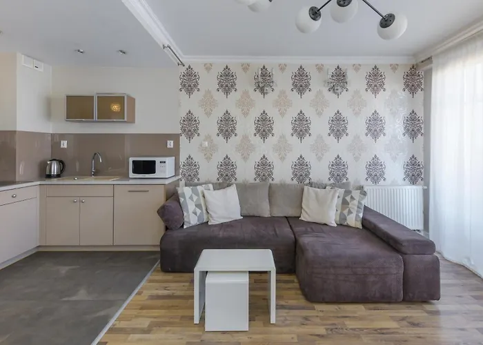 Krolewskie Kamieniczki, Sun & Snow